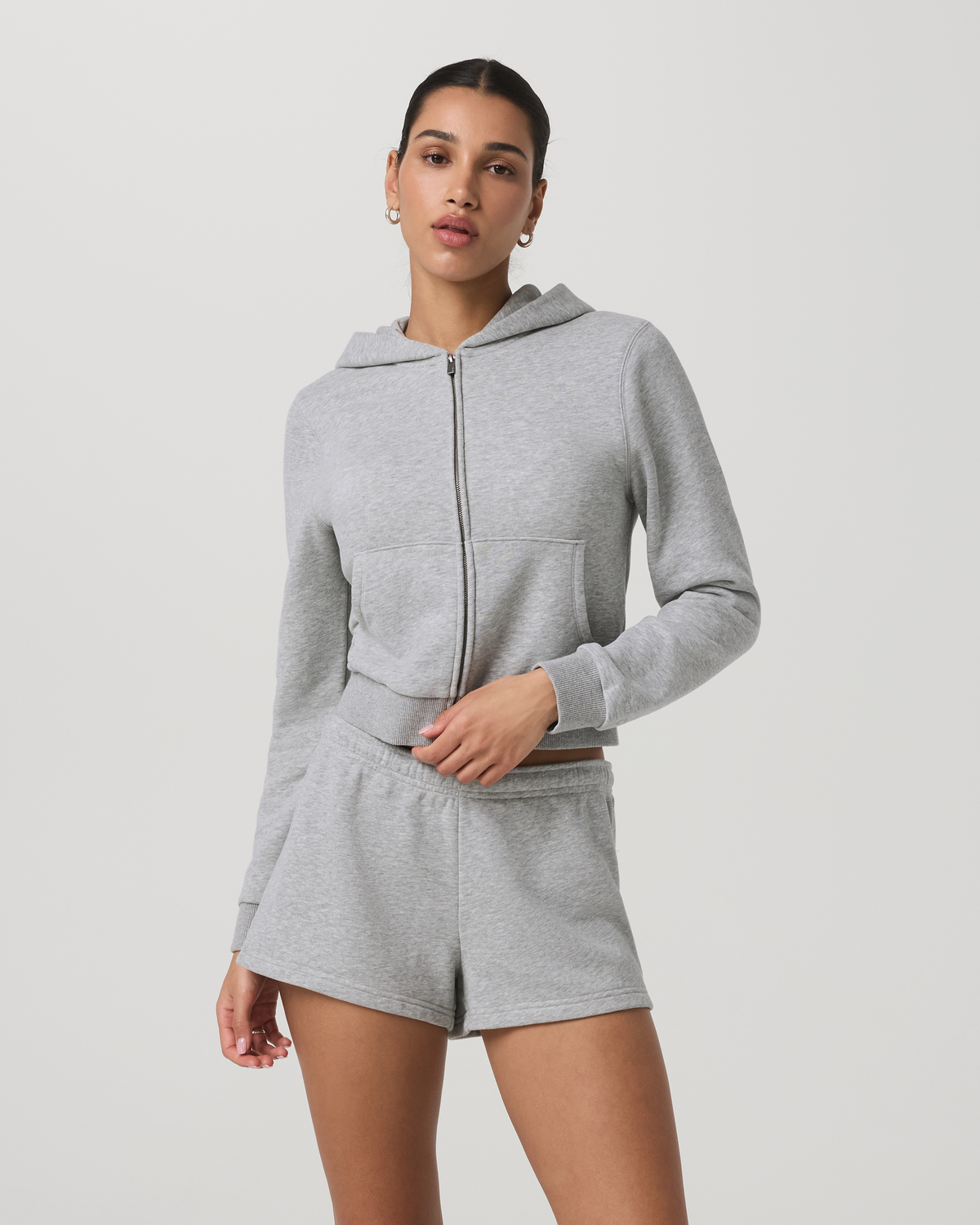 VW2067LHG_SP26_W_APPAREL_FRONT_2.jpg