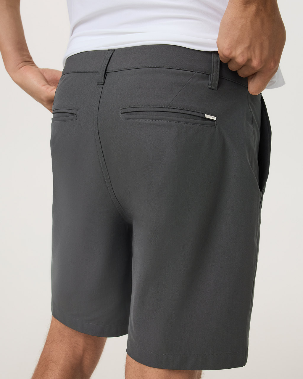 Vuori Meta™ Short 8" | Charcoal