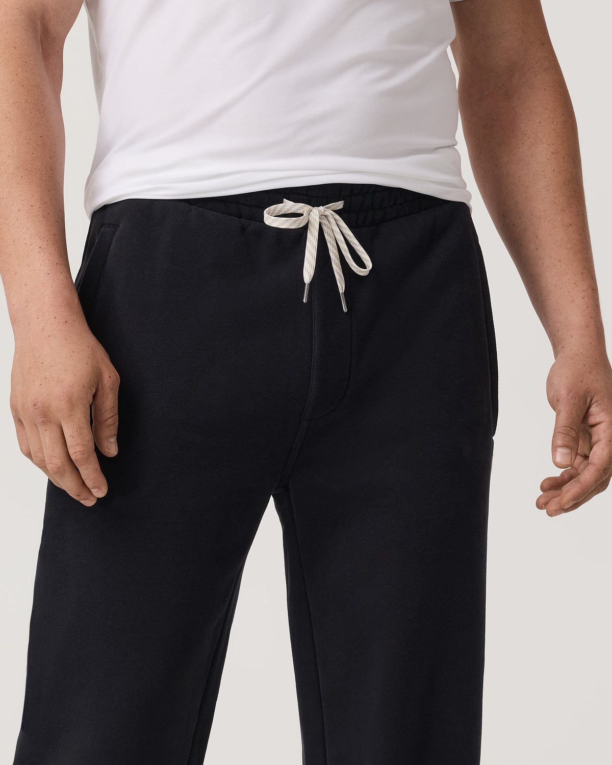 Seaside Straight Leg Sweatpant 30” | Black