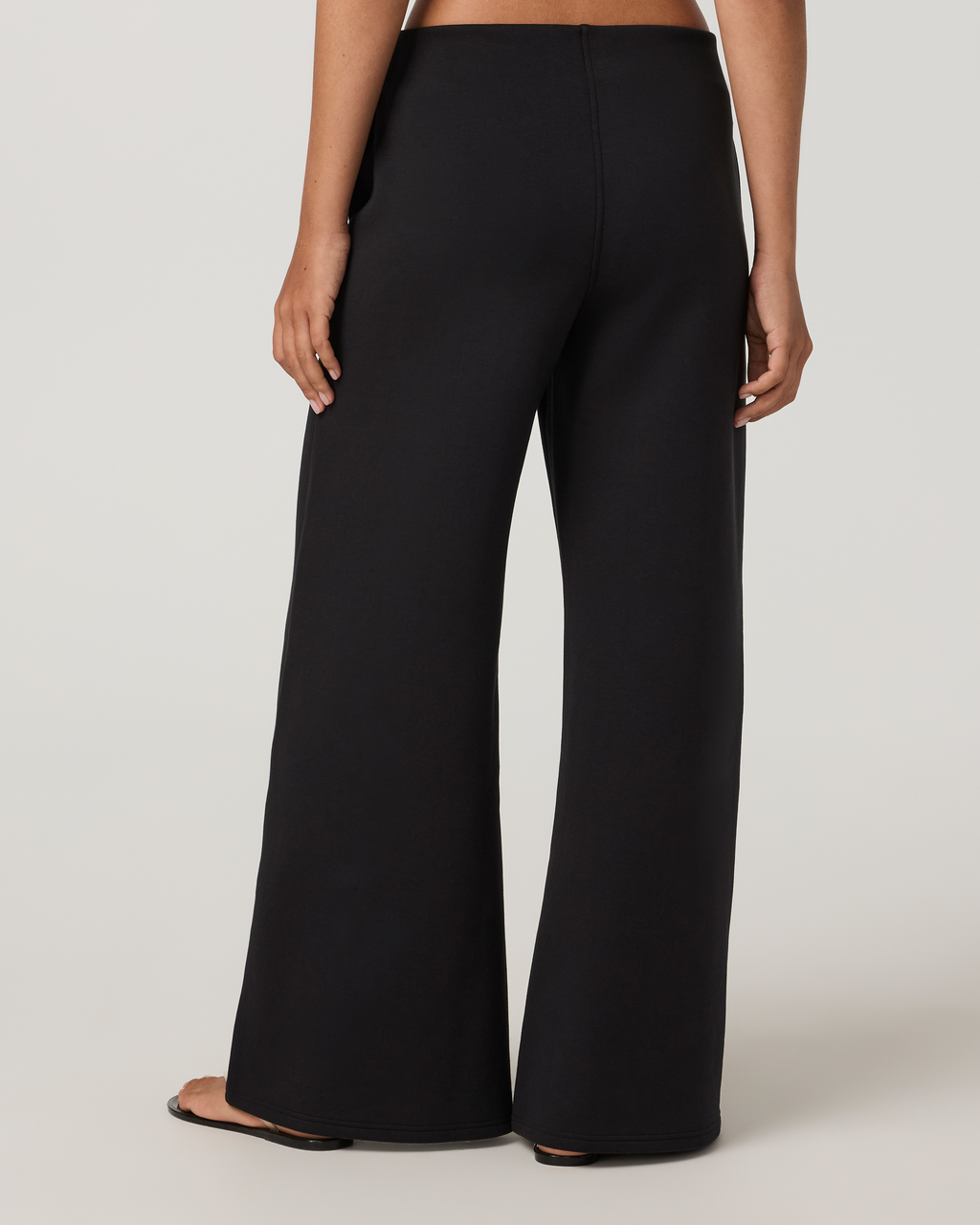 Vuori Galaxy High Rise Wideleg | Black