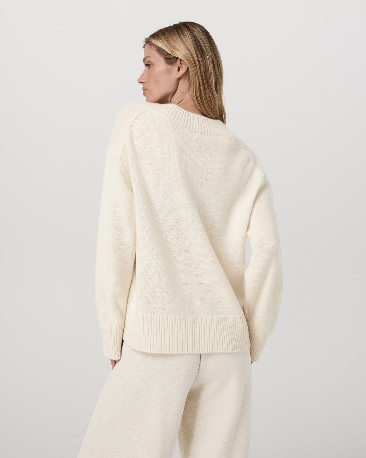 Émilie Cashmere Oversized V-Neck | Porcelain
