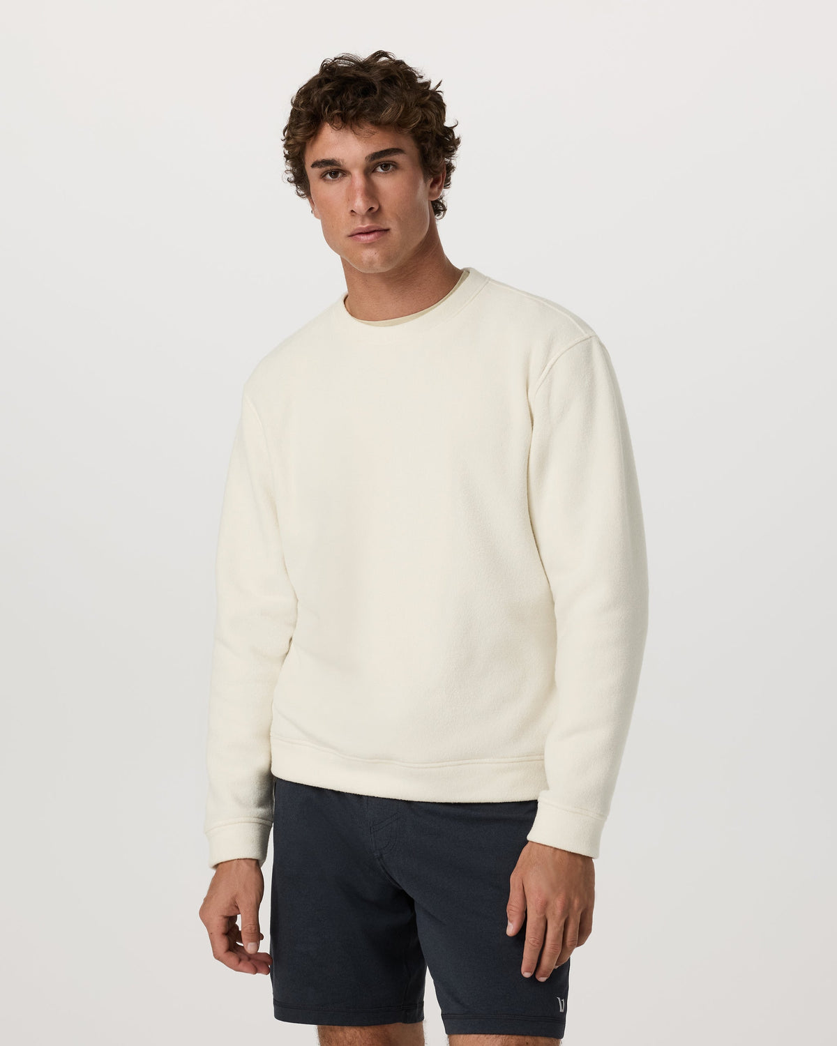 V2044HBN_FA25_M_ECOMM_LAYERS_FRONT_2.jpg