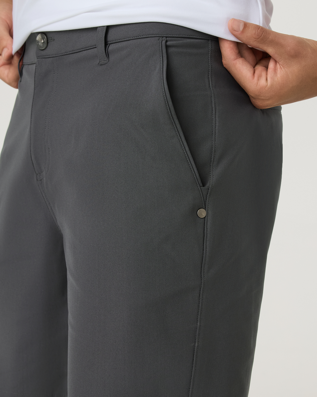 Vuori Meta™ Short 8" | Charcoal