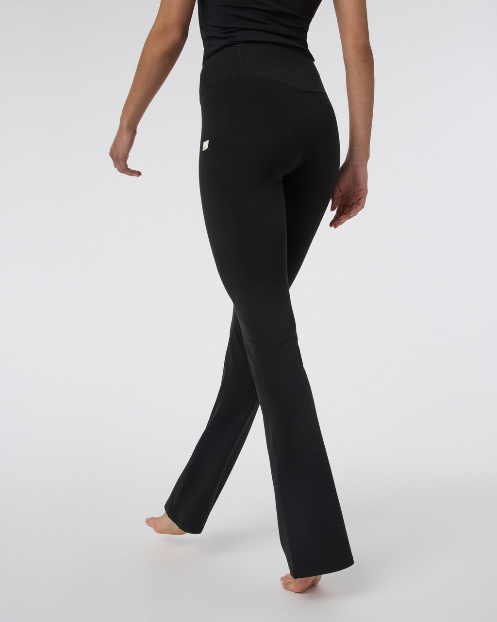Vuori AllTheFeels™ Slim Flare - Short | Black