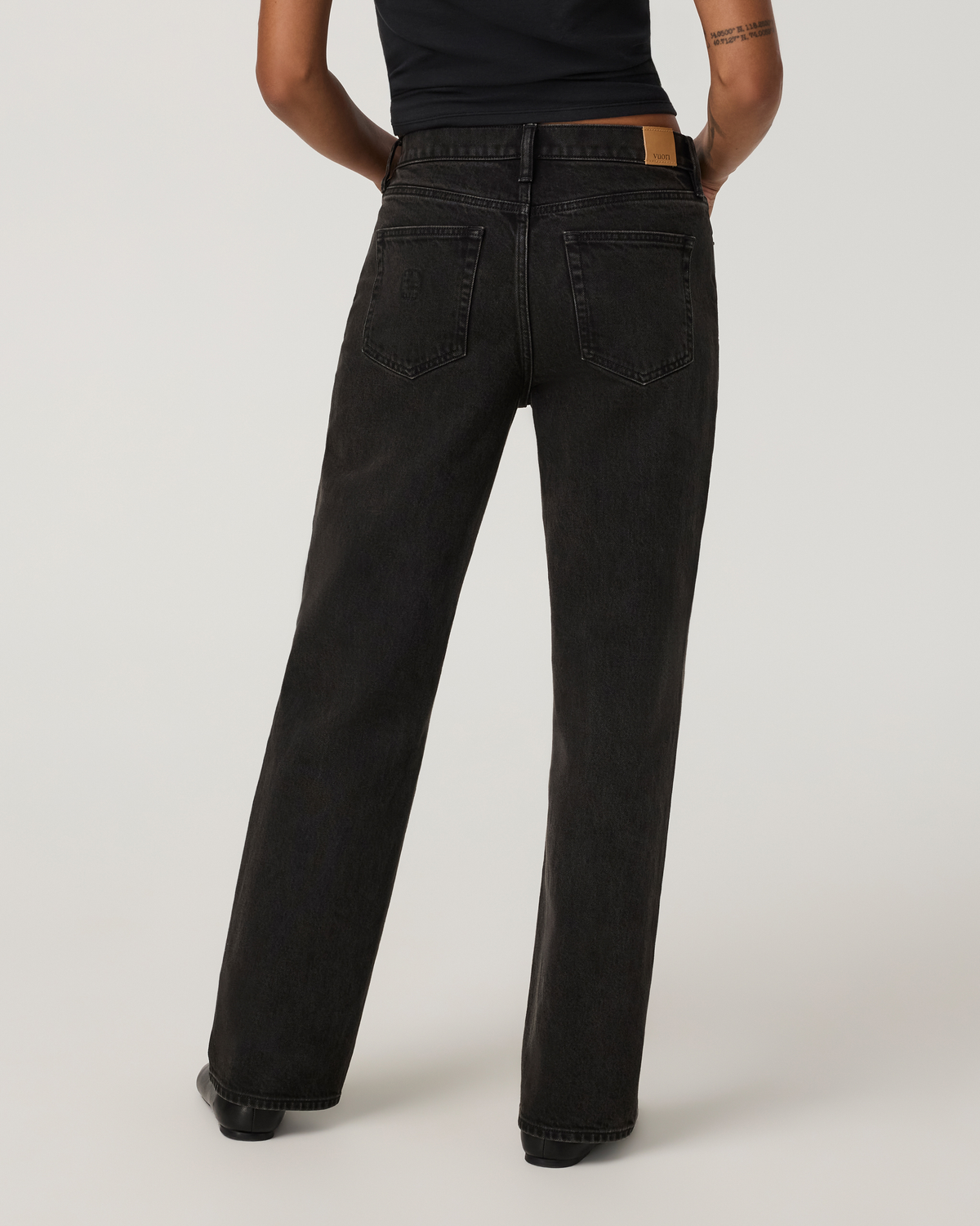 Women's Vuori Vintage Straight Leg Jean 30" | Black Wash Denim