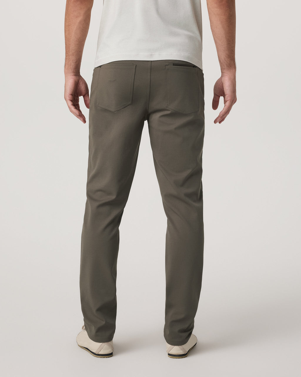 Vuori Meta™ Twill Pant Classic Fit 32" | Root