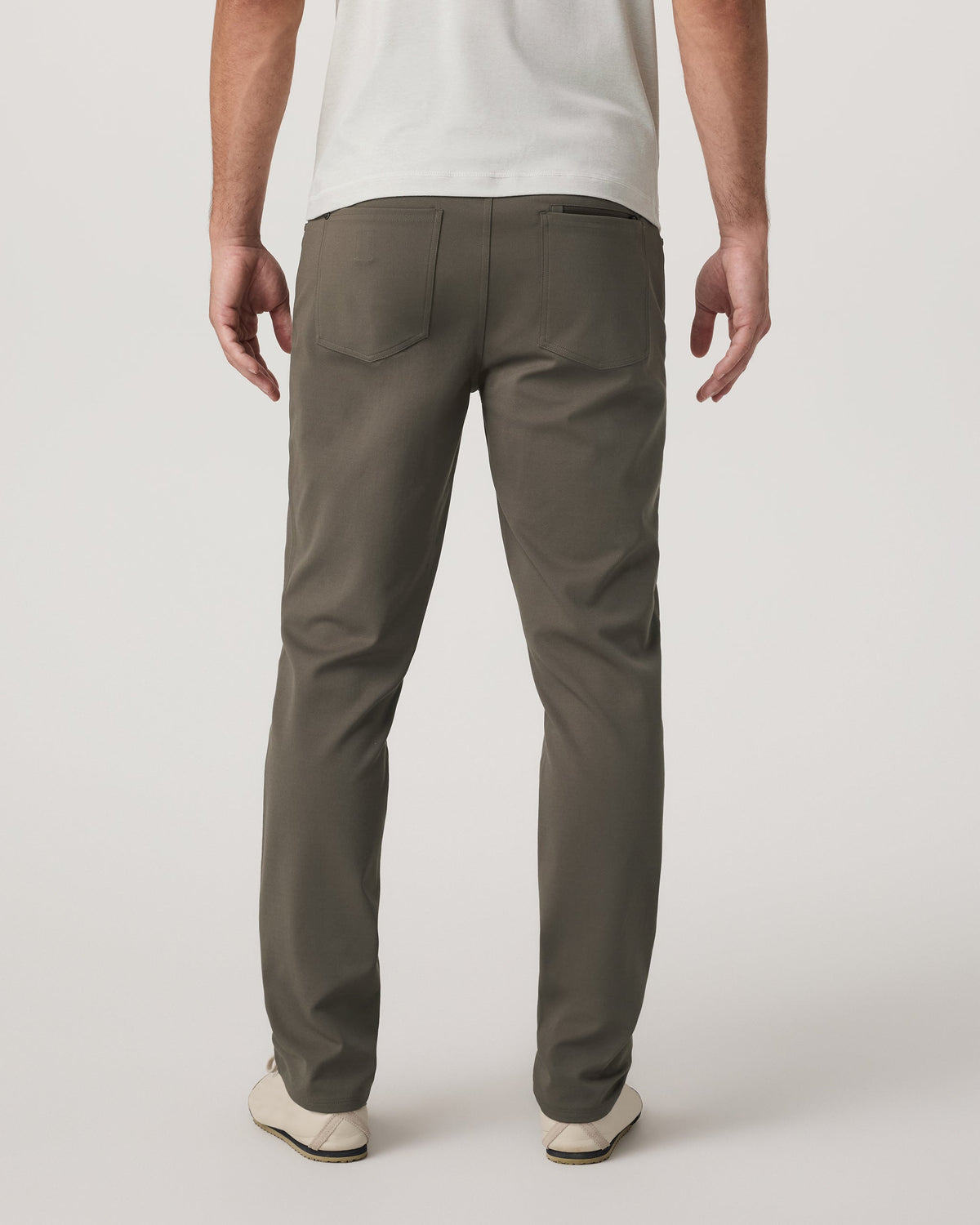 Vuori Meta™ Twill Pant Classic Fit 32" | Root
