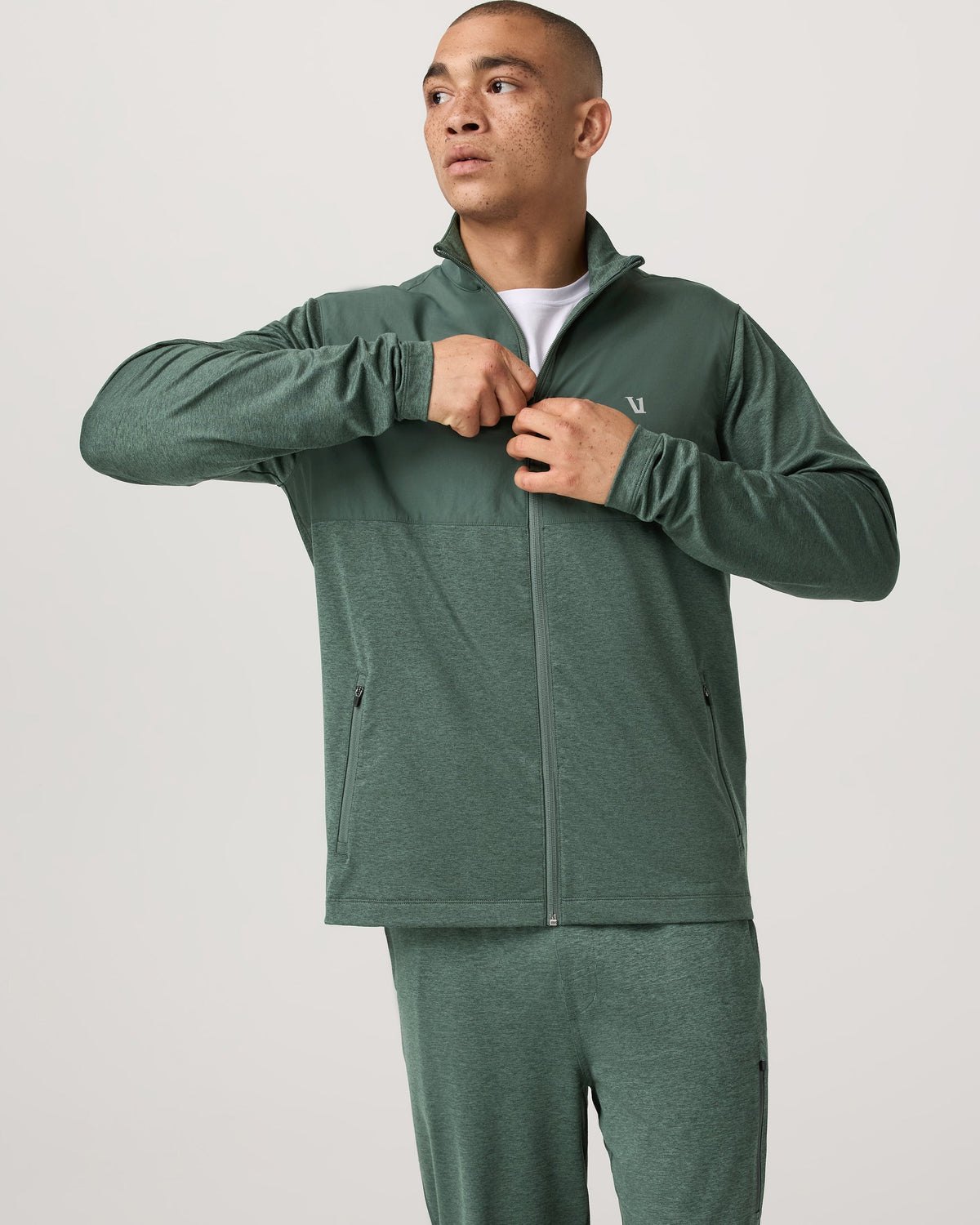 V265HGN_FA25_M_OUTERWEAR_DETAIL_9.jpg