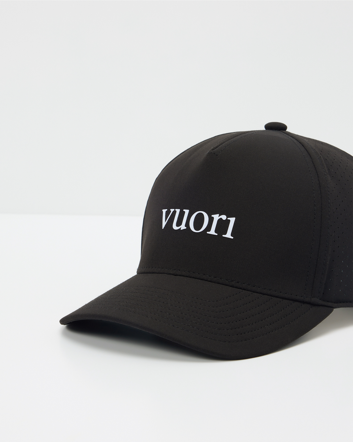 Vuori Wordmark Water Tech Hat | Black