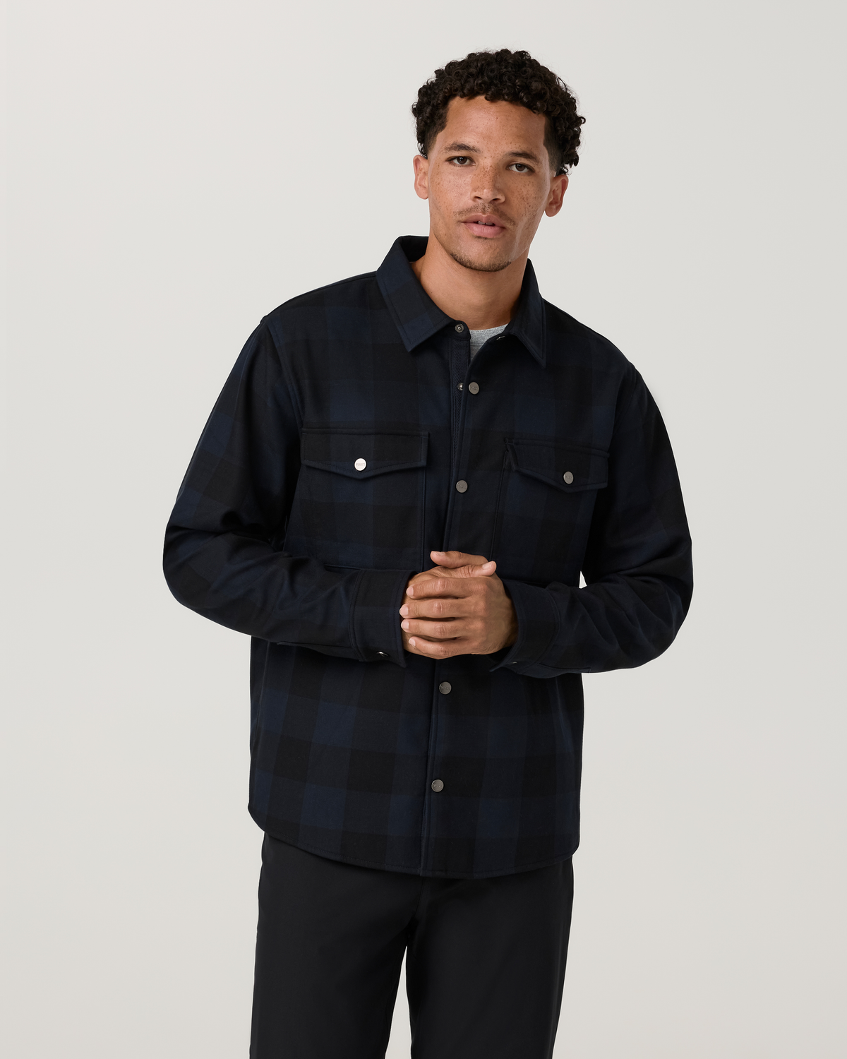 V2030IWP_FA26_M_OUTERWEAR_FRONT_1.jpg
